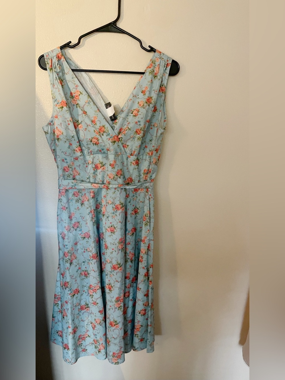 Floral V-Neck Sleeveless Summer Dress in Light Blue